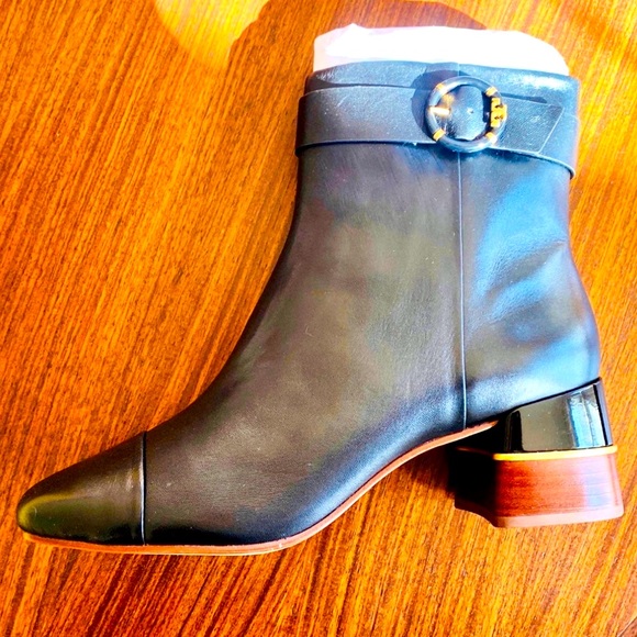 Tory Burch Leather Ankle Boot size 10 - Picture 4 of 7